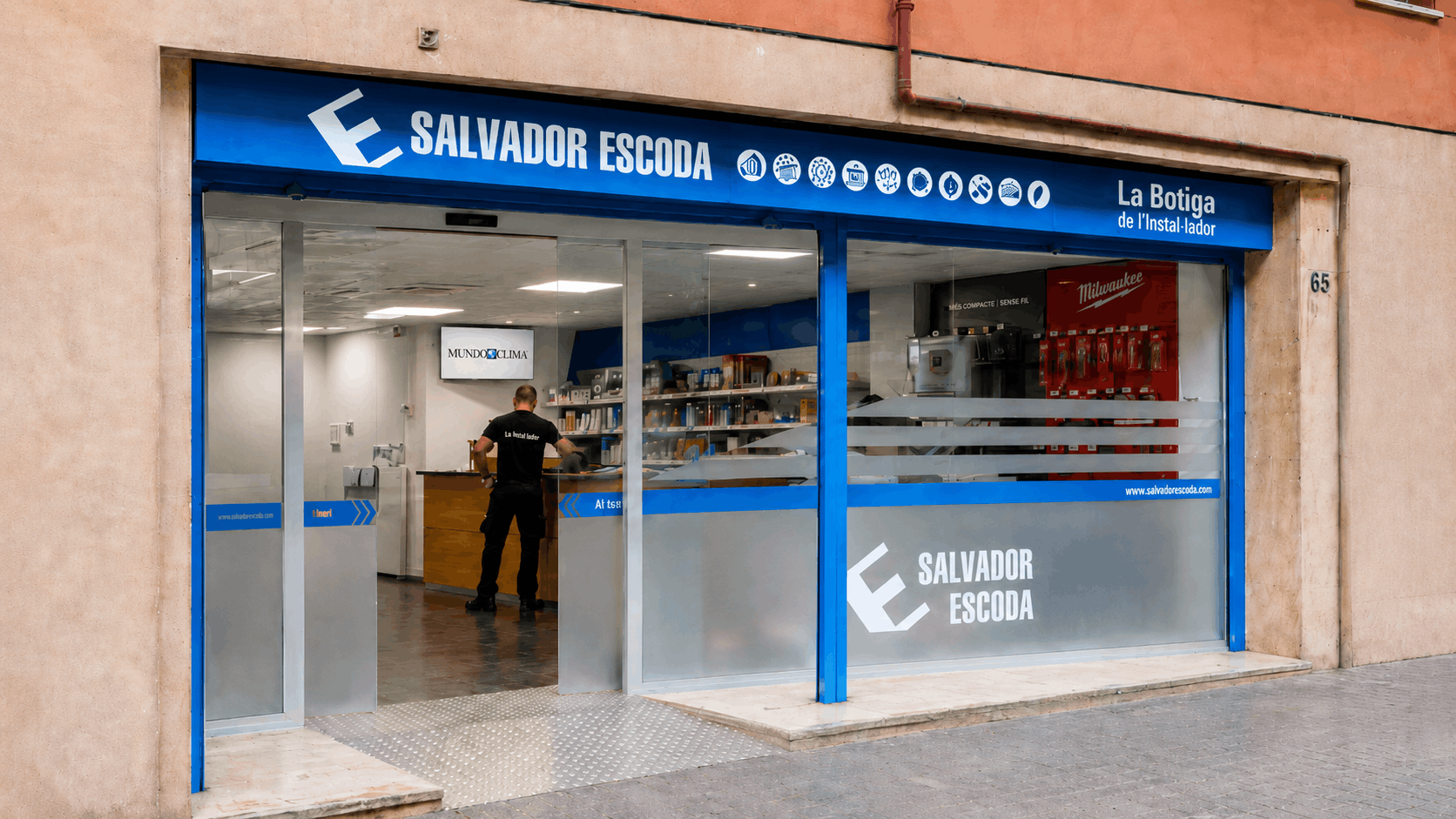 tienda St Andreu Salvador Escoda